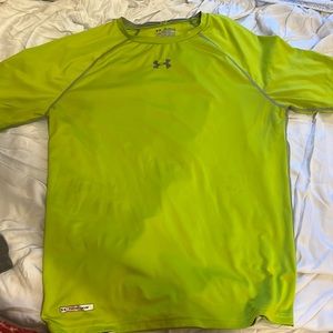 mens xxl. green/ yellow. heat gear under armor. great condition